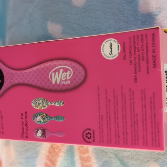 🆕📢 Just In.....Hello Kitty Wet Brush Detangler - Picture 6 of 7